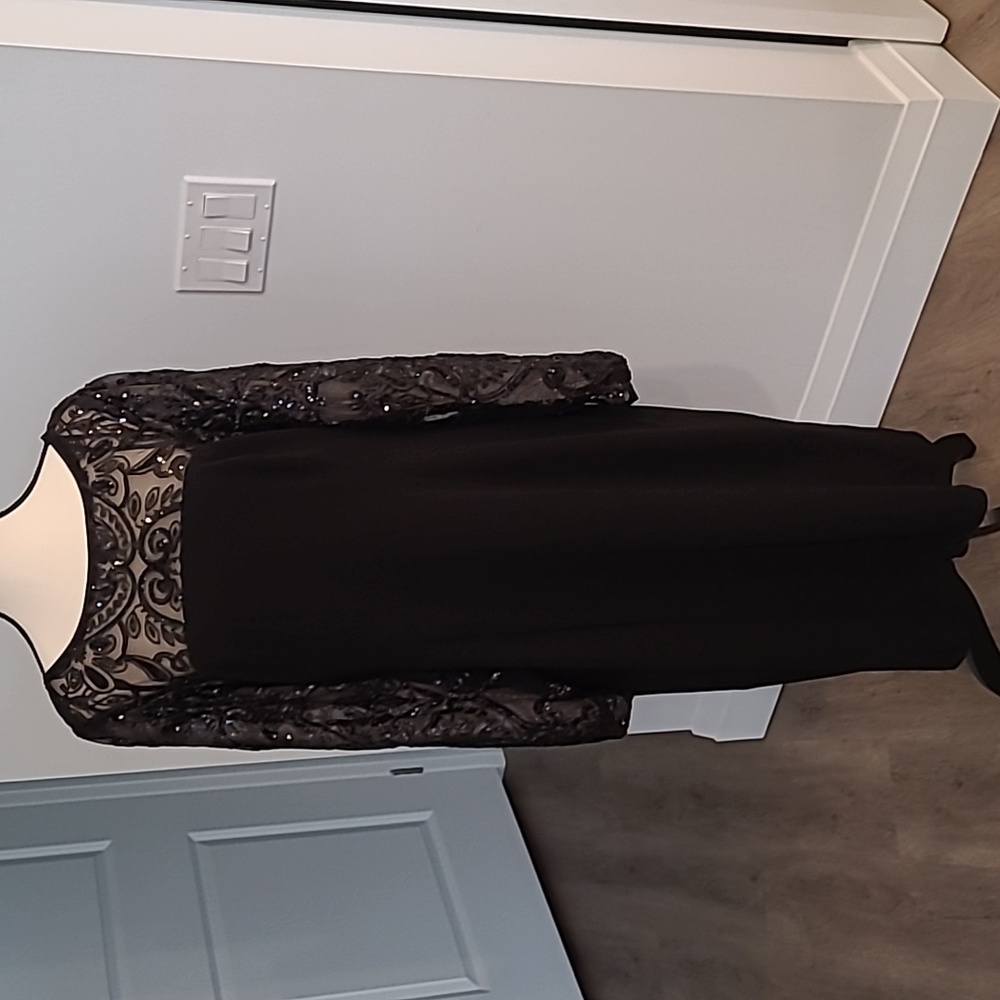 Eliza J Size 16 Black Long Sleeve Midi Sequined Dress